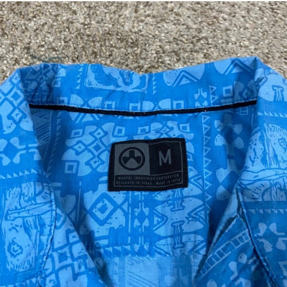 Magpul Industries Hawaiian Hula Girl With Rifle Medium Men's Shirt - Picture 3 of 7